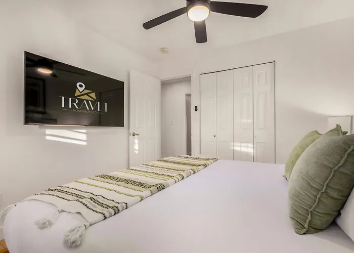 New - The Cypress Family Retreat Holiday home